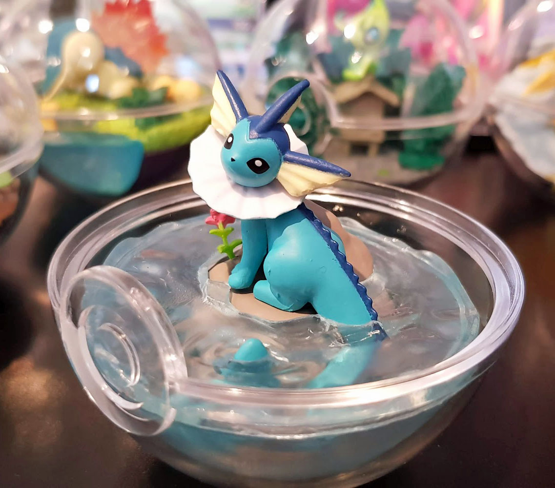 A collectible Pokéball toy from the Pokémon Terrarium Collection 3 